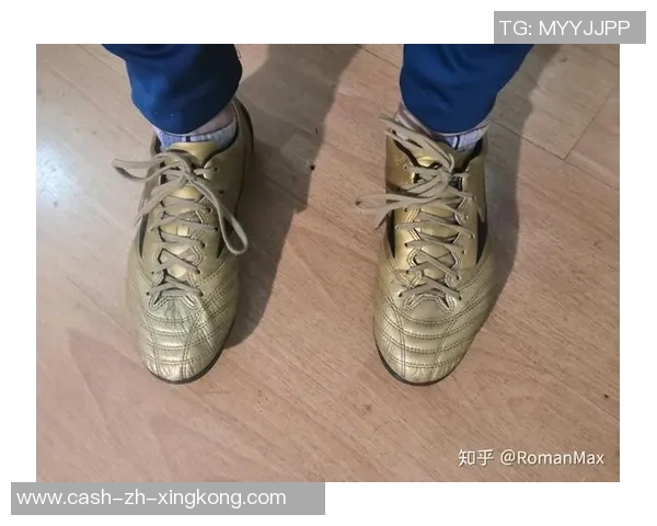 选择适合你的足球鞋脚底类型提升场上表现的秘诀与建议